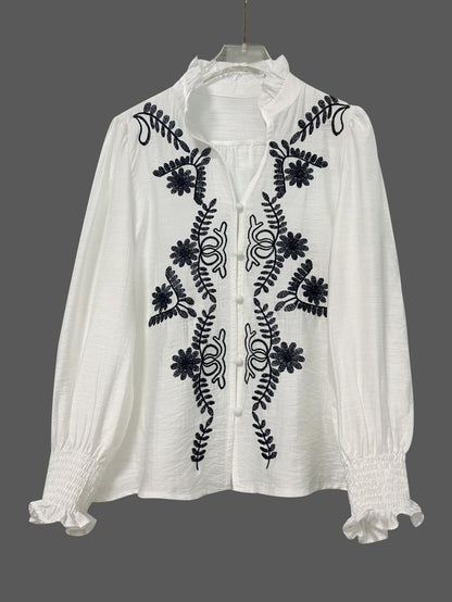 Chemise femme à col en V et broderie florale