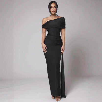 Robe Élégante Coupe Ajustée et Drapé Sophistiqué
